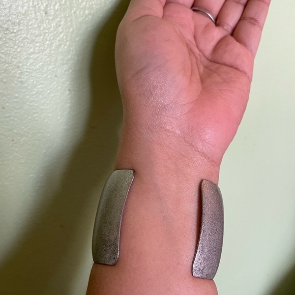 Peacock Feather Cuff Bangle and Earrings - Picture 8 of 13